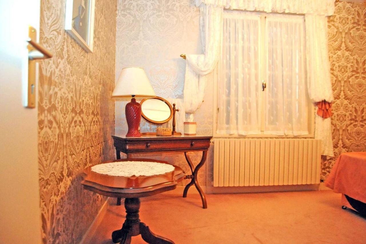 1 Bedroom House 20Min Walk To Centre In 图尔尼 外观 照片