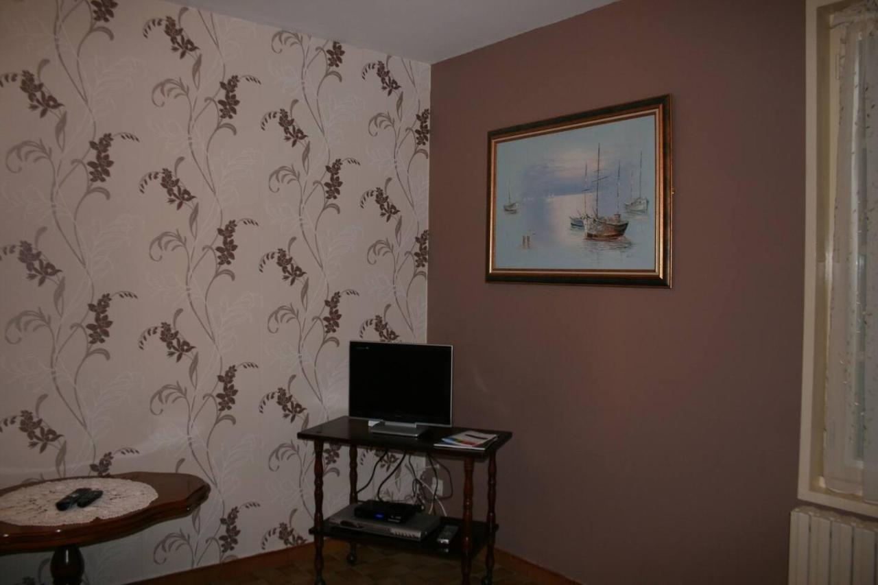 1 Bedroom House 20Min Walk To Centre In 图尔尼 外观 照片