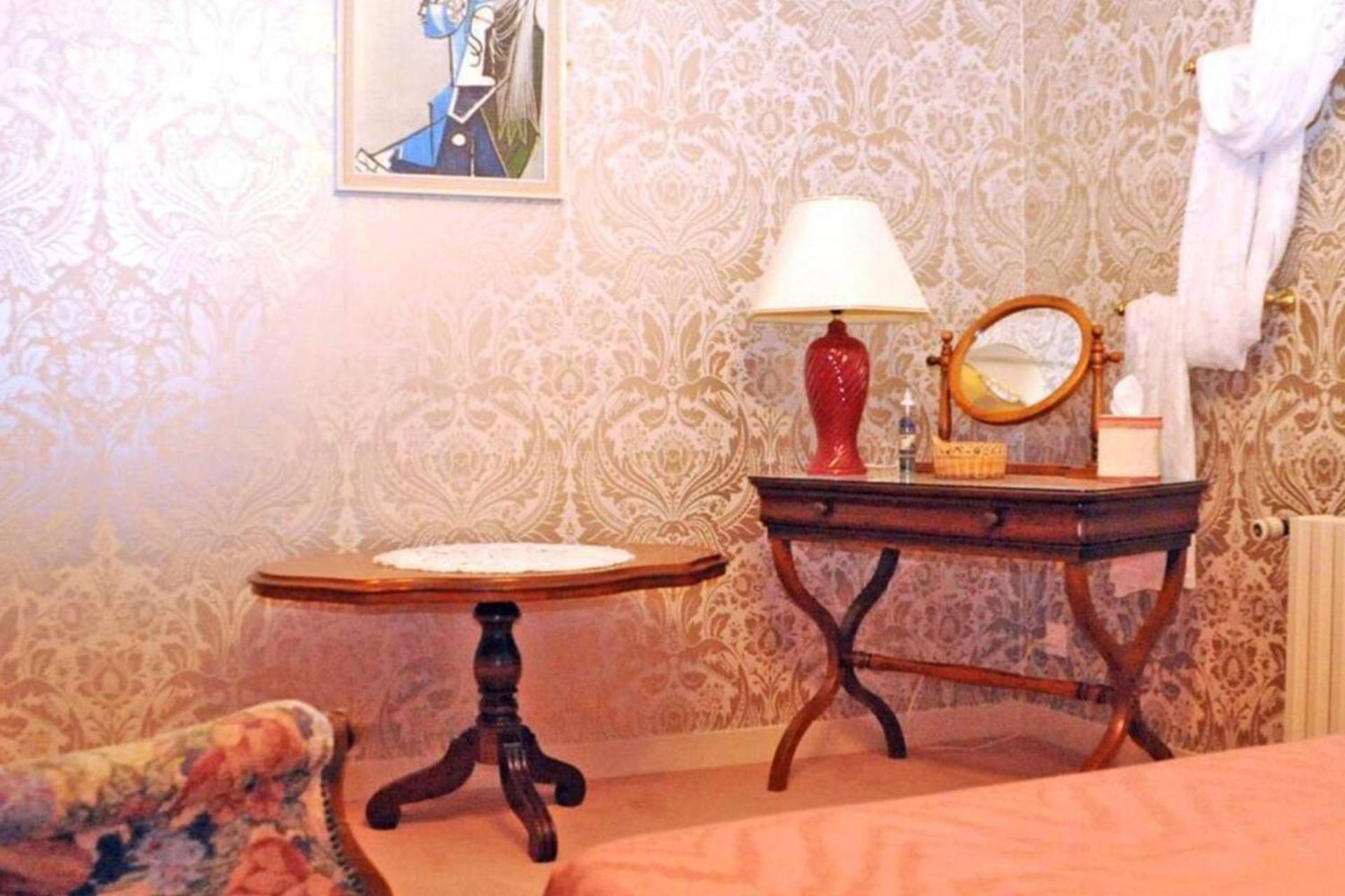 1 Bedroom House 20Min Walk To Centre In 图尔尼 外观 照片